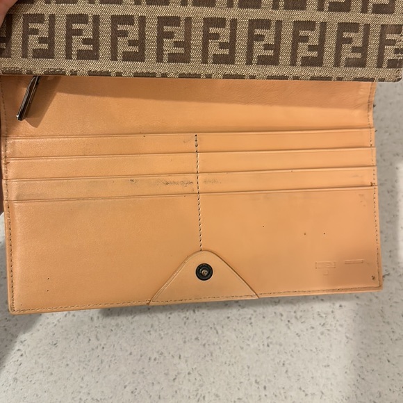 ⭐️ Fendi Vintage Zucchino Flap Wallet 100% Authentic - Picture 7 of 10